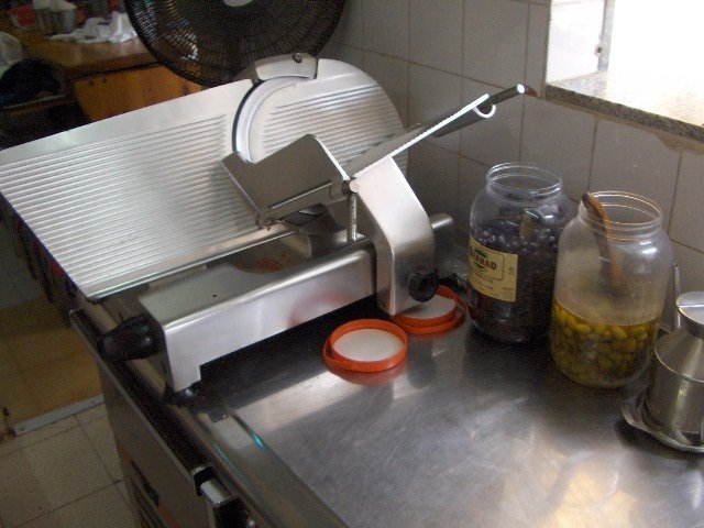 CORTAFIAMBRES 02
